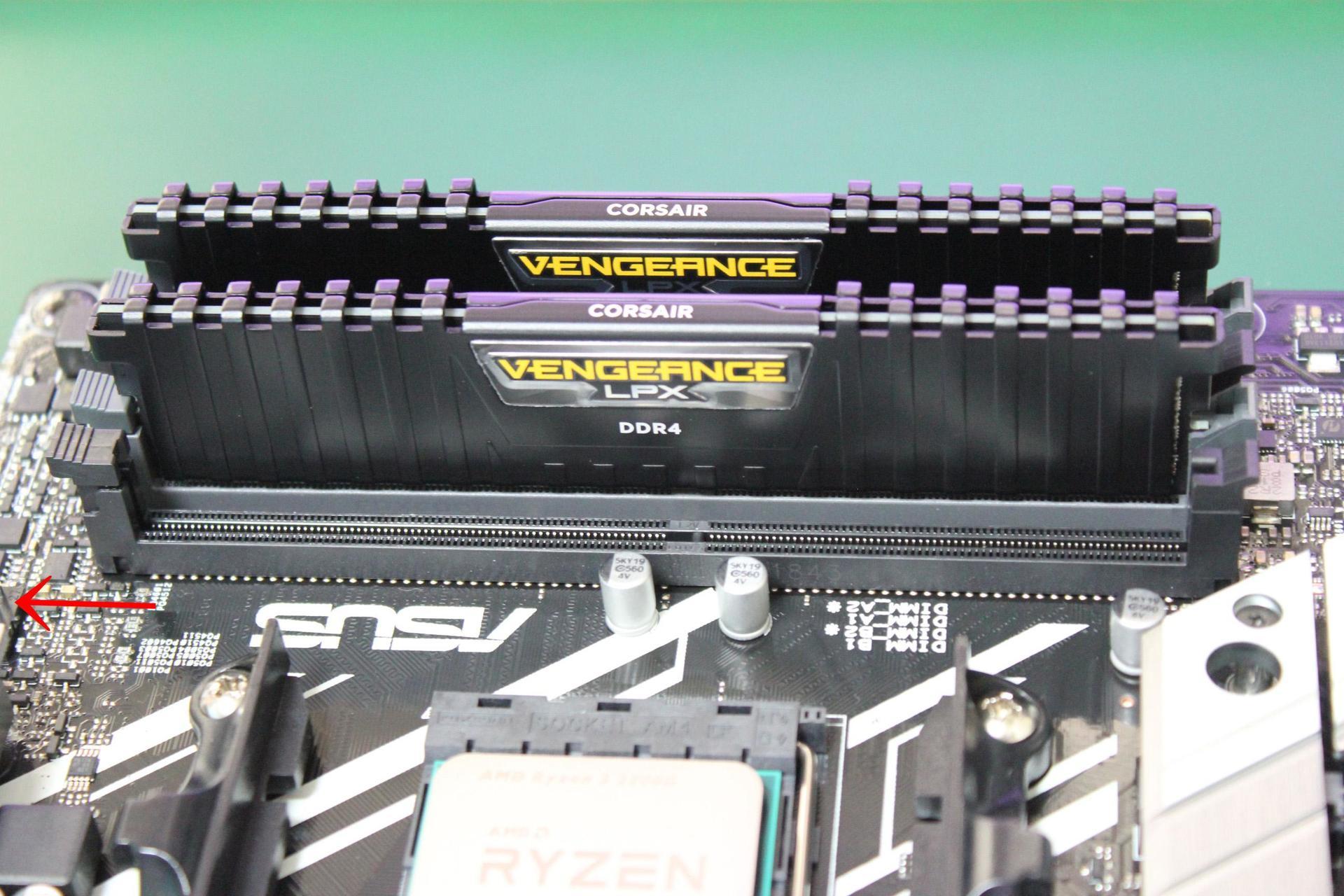 マザーボード(PRIME X470-PRO)へのメモリの取り付けと取り外し マザーボード(PRIME X470-PRO)へのメモリの取り付けと取り外し
