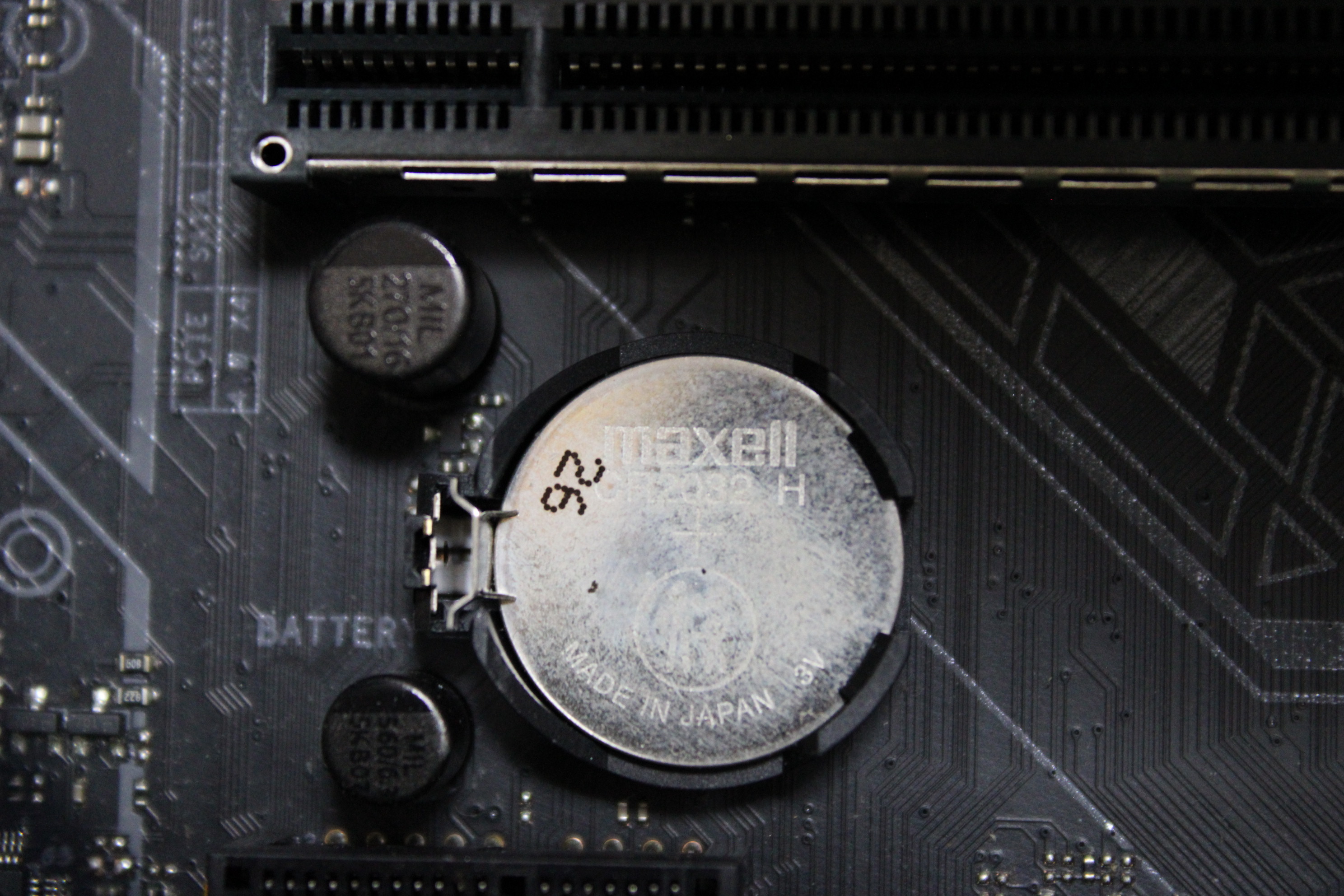 PC】PCの起動時に長1回短3回のビープ音が鳴った時にやった事: 青い空のブログ